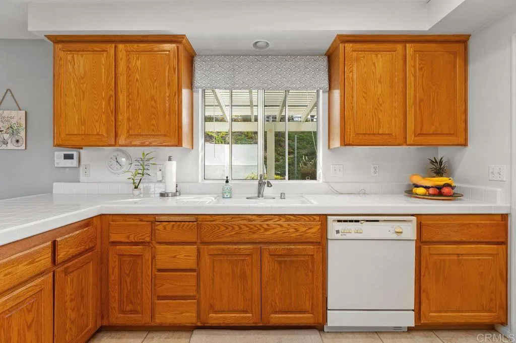 https://cdn.realtyfeed.com/cdn/127/306606747/a8b57dcf4bb4679c0e33c113344442c1.webp