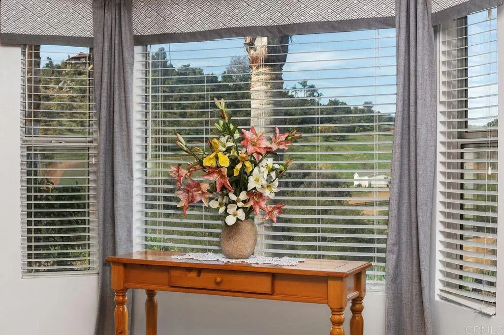https://cdn.realtyfeed.com/cdn/127/306606747/bf7f8e799dc25d90093a074f3c095098.webp