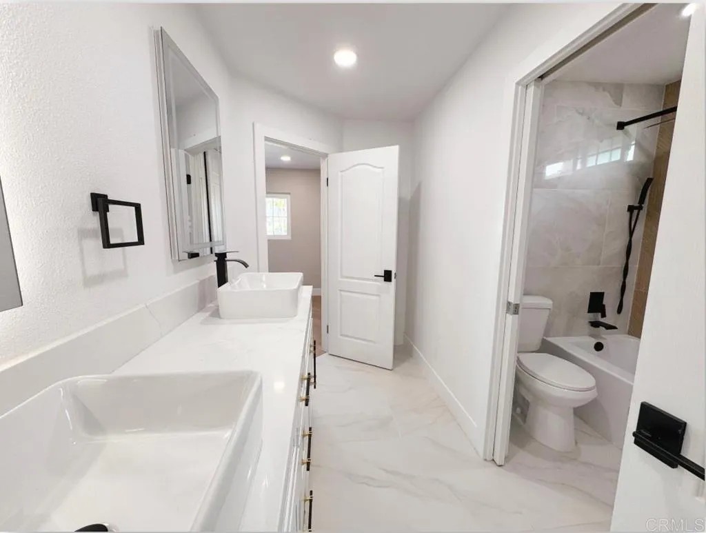https://cdn.realtyfeed.com/cdn/127/306606749/1da17c1cf8cb70aef4ad9a1ebcfc0cff.webp