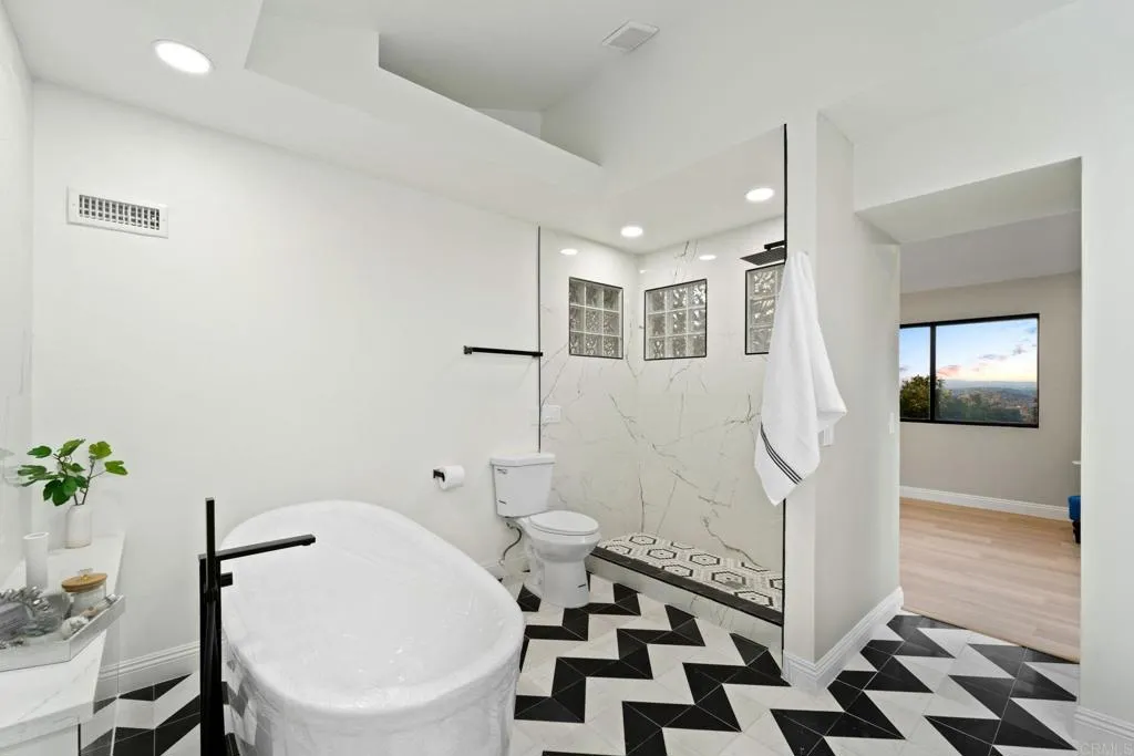 https://cdn.realtyfeed.com/cdn/127/306606757/f251e36e373e7d77858120d5927113f6.webp