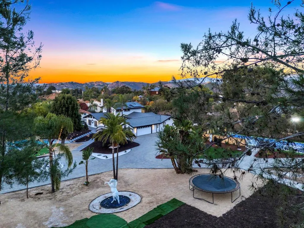 https://cdn.realtyfeed.com/cdn/127/306606757/fced5577d1b056f3ae7609322fa72518.webp