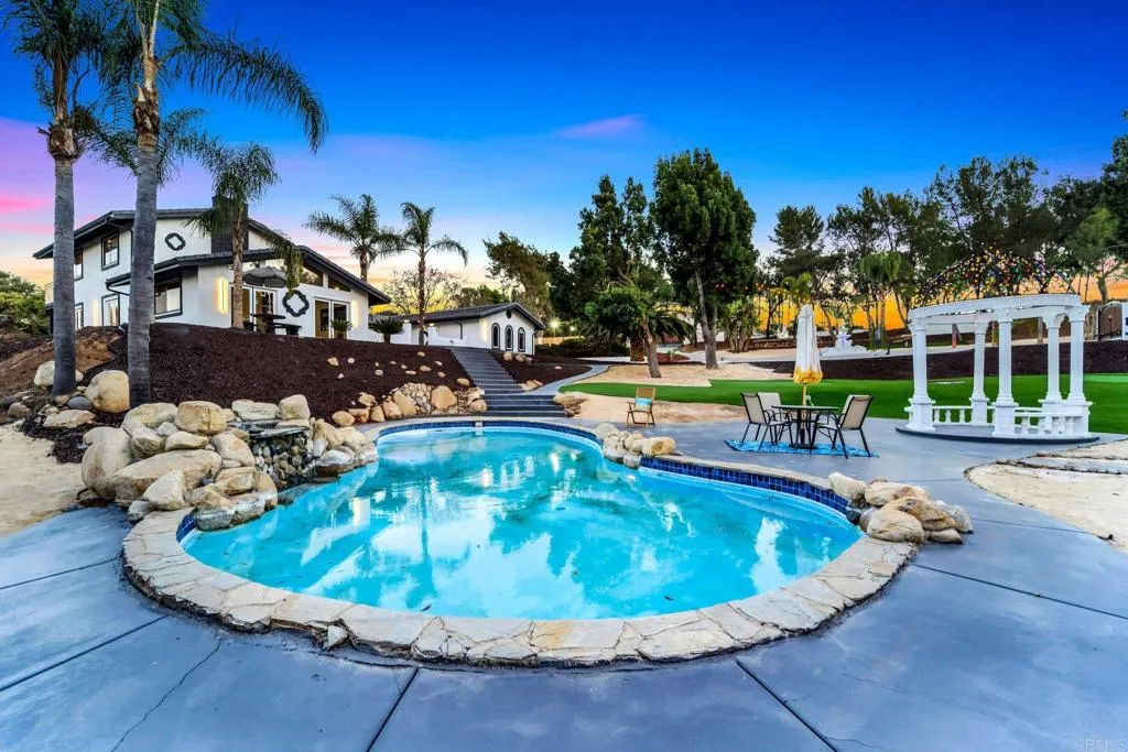 https://cdn.realtyfeed.com/cdn/127/306606757/fd0b98371b0703ace642029efb0134d8.webp