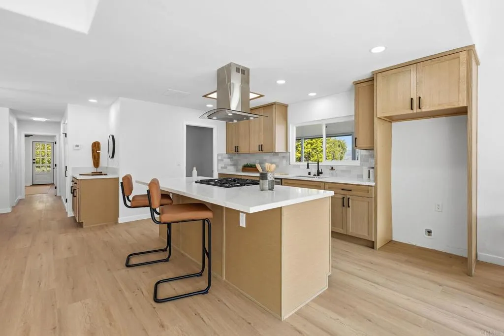 https://cdn.realtyfeed.com/cdn/127/306606822/518712ce077306beb66e737a91153c3f.webp