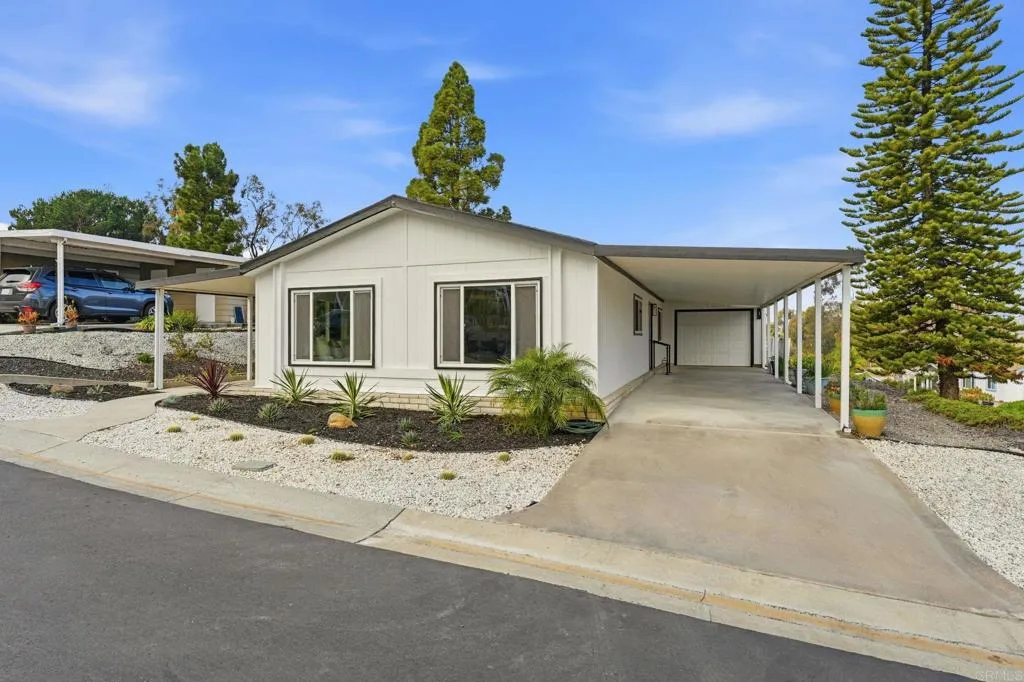 https://cdn.realtyfeed.com/cdn/127/306606822/fd1cb4f7bc6755411a461c47292b3ad4.webp