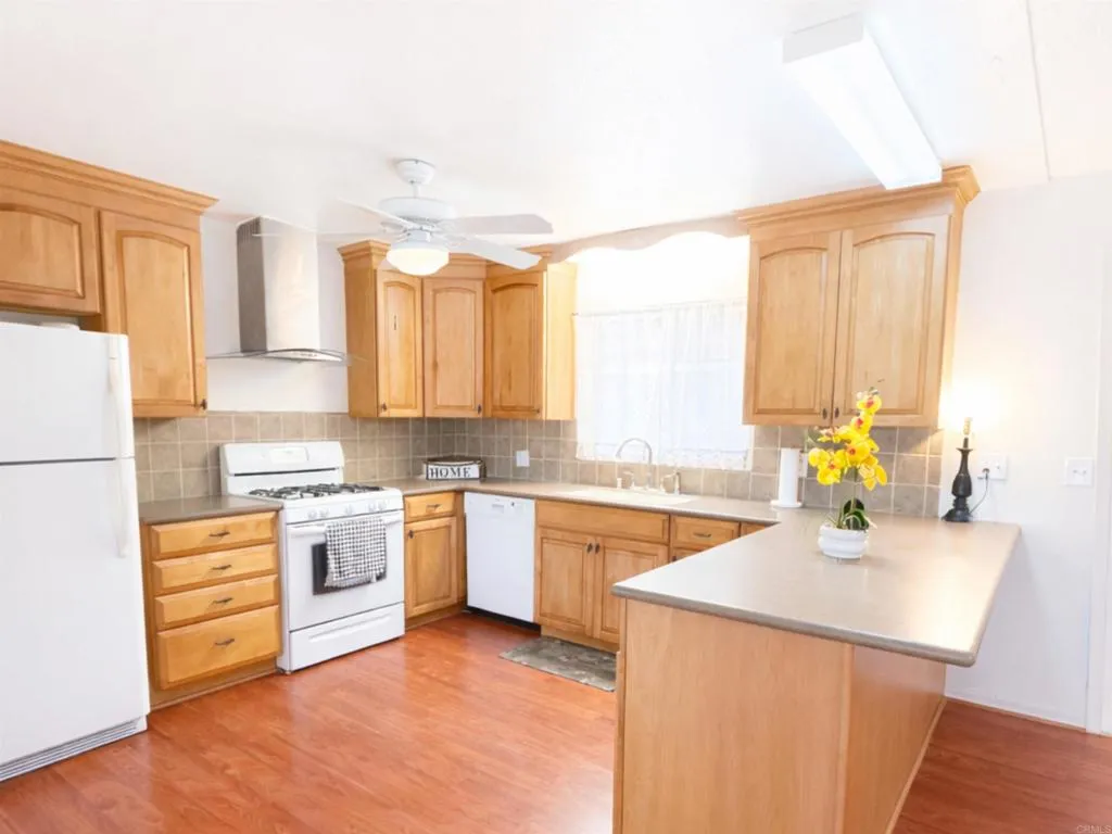 https://cdn.realtyfeed.com/cdn/127/306606875/8279d0e3cd28d91e75413ade5eb7478f.webp