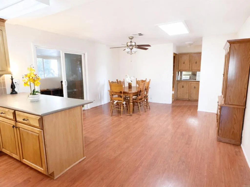 https://cdn.realtyfeed.com/cdn/127/306606875/b0fcef2996062e773f1b53a0066ef2f0.webp