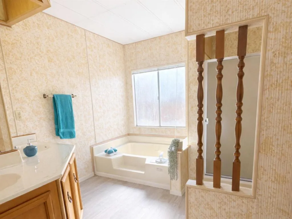 https://cdn.realtyfeed.com/cdn/127/306606875/c22a913e9153cb681f2f115292f7b9e7.webp