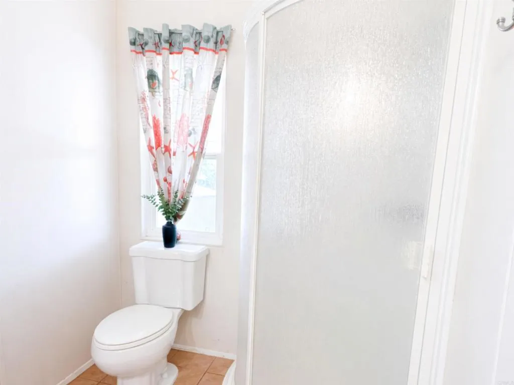 https://cdn.realtyfeed.com/cdn/127/306606875/f756ba14bd1a4b216868a6e8f690474b.webp