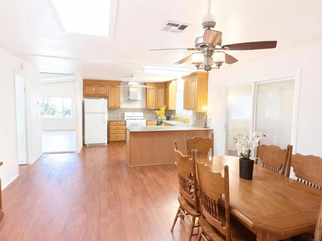 https://cdn.realtyfeed.com/cdn/127/306606875/fe88f63089a6911b40b4f11b51bbf508.webp