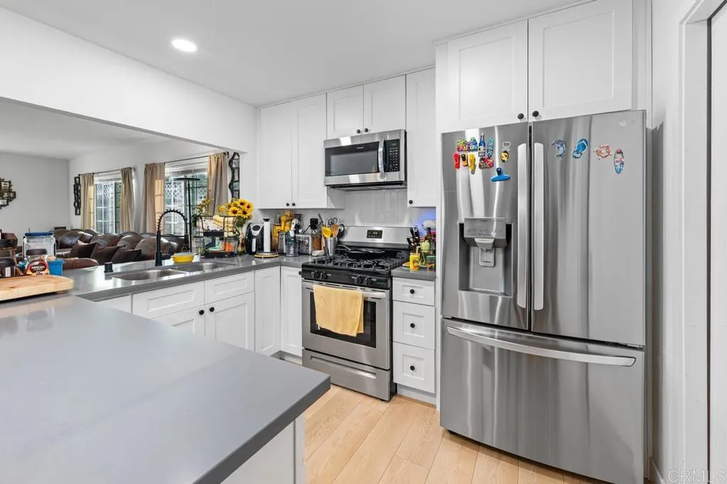 https://cdn.realtyfeed.com/cdn/127/306606938/fcfb995afa743ba191bc9698819a5c4b.webp