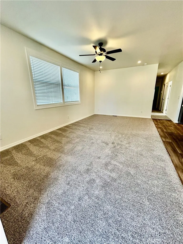 1536 S state UNIT 122, Hemet, CA, 92543