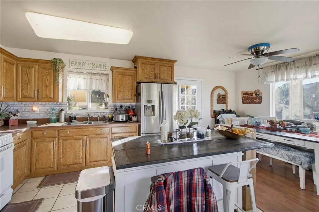 https://cdn.realtyfeed.com/cdn/127/306607023/579b3d38ff0701517adc4455338782fc.webp