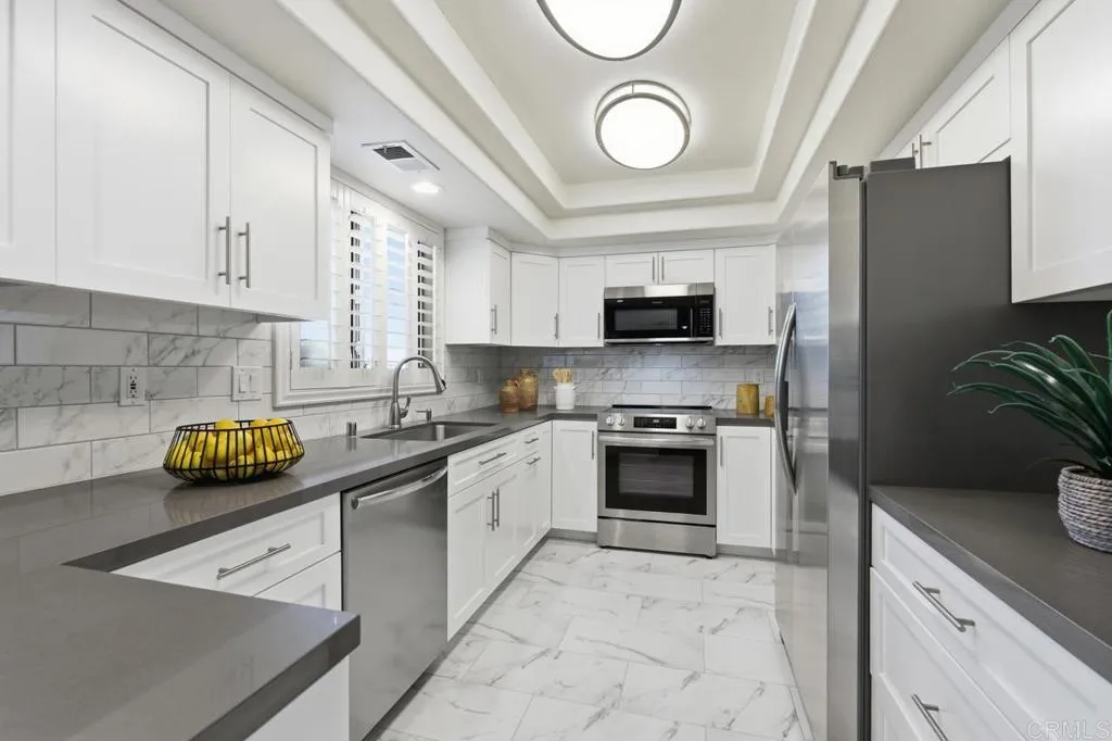https://cdn.realtyfeed.com/cdn/127/306607129/b581fe41587d124214c03bd2737927d0.webp