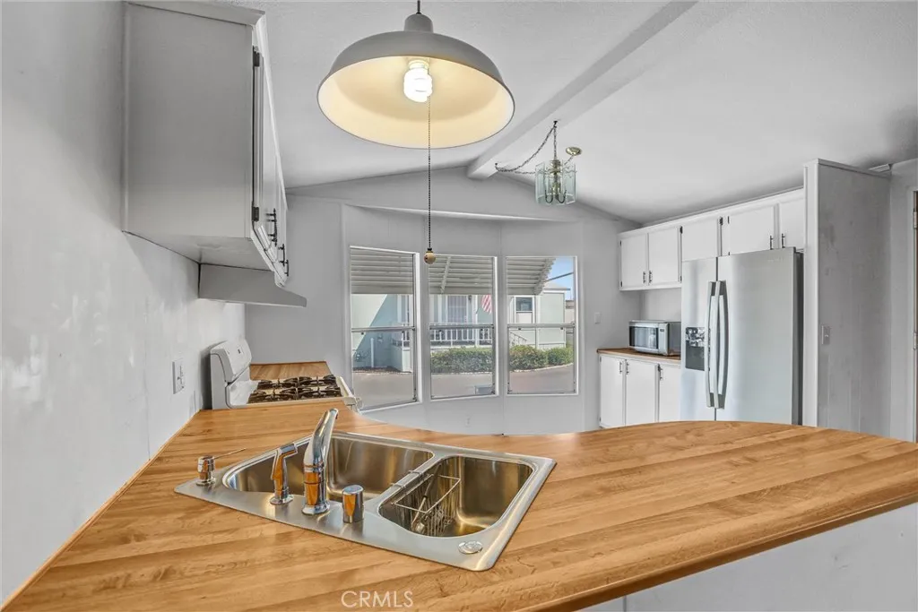 https://cdn.realtyfeed.com/cdn/127/306607185/5e6b9c655fbca7f872e0cc2dd9751c5d.webp