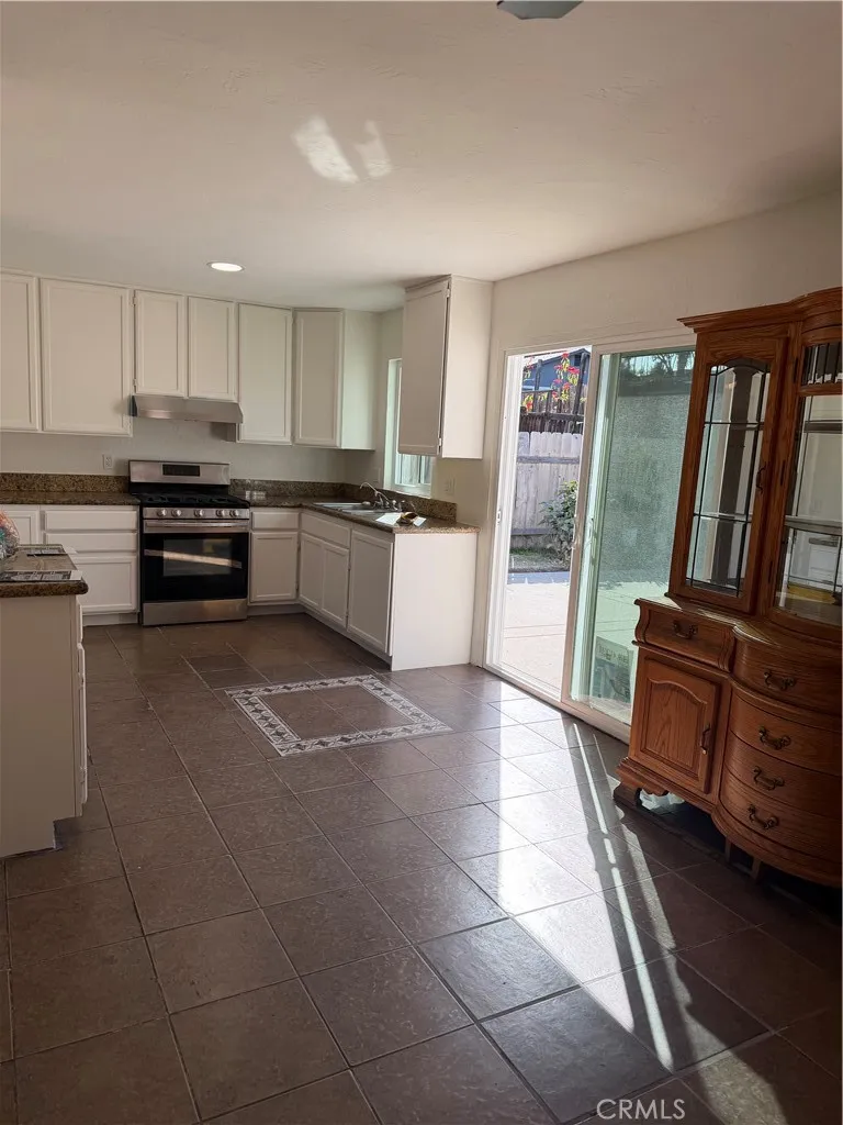 https://cdn.realtyfeed.com/cdn/127/306607203/bfd984b0e5fb04c83421e117be913288.webp