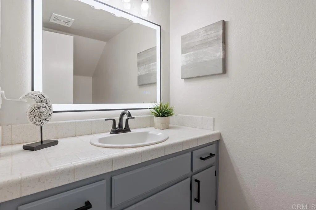 Photo #44: NDP2511552 Listing: Photo #44