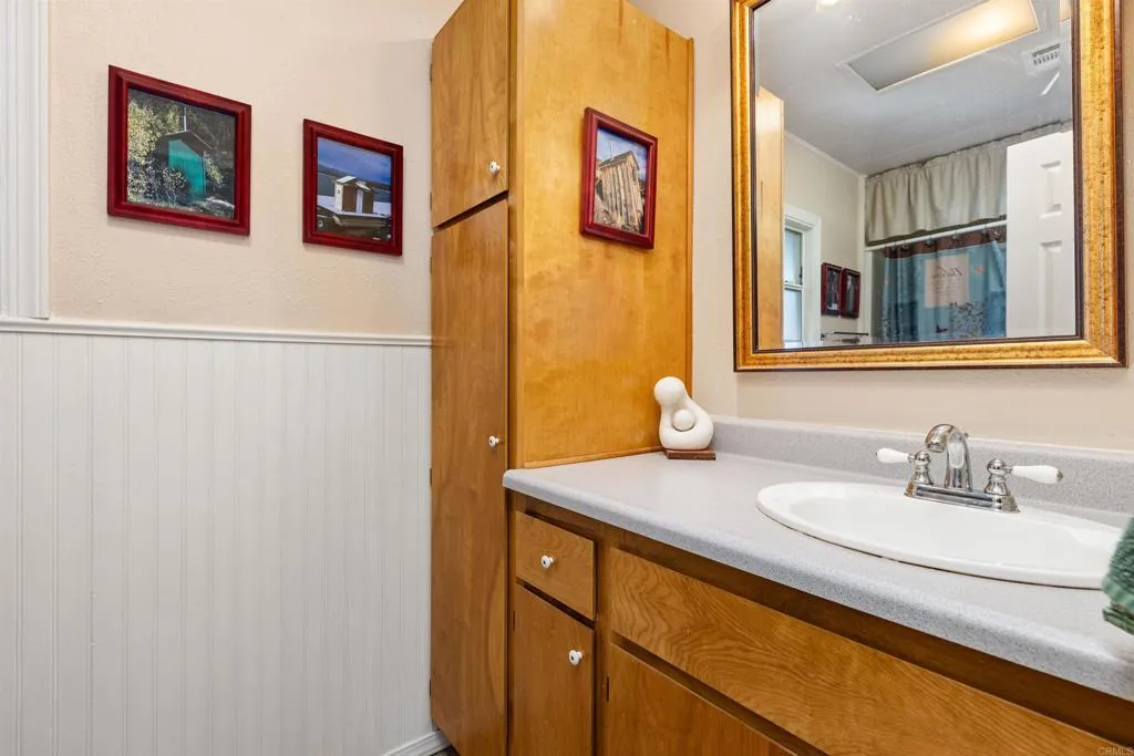 https://cdn.realtyfeed.com/cdn/127/306607254/9de0b6012de22e7851147aa52b2f614c.webp
