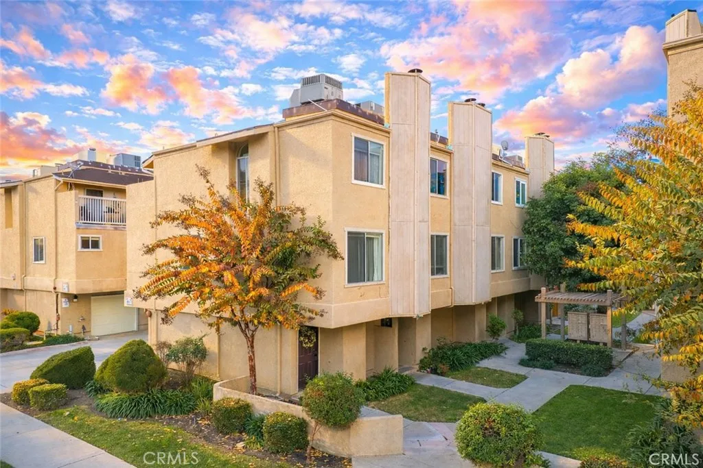 334 S Walnut Avenue, Brea, CA 92821 - Main photo, Brea, CA