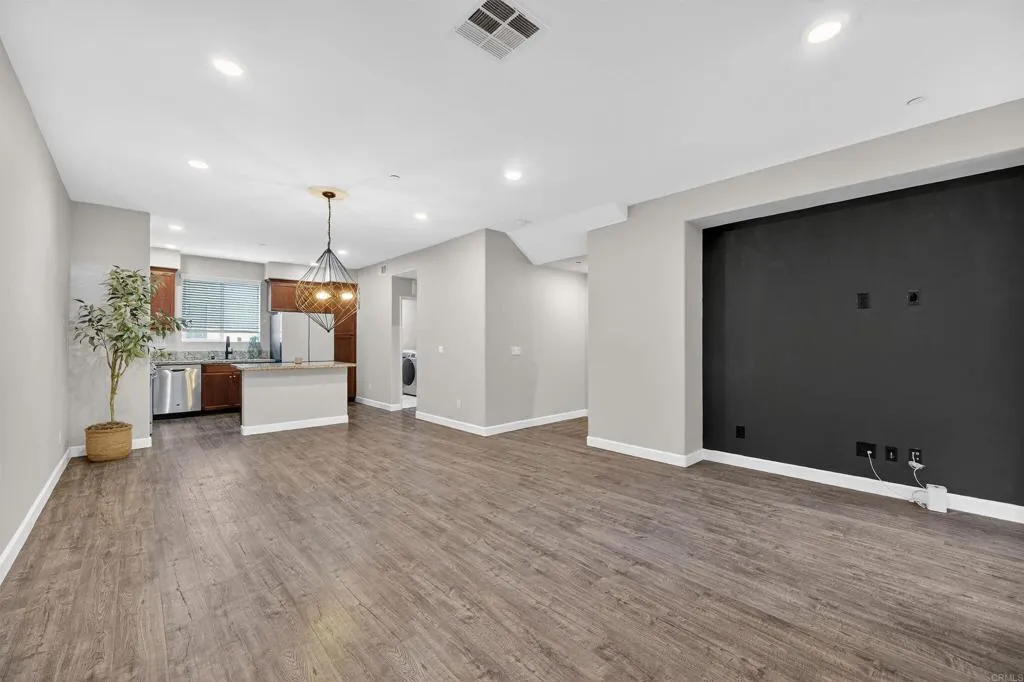 Photo #14: NDP2511555 Listing: Photo #14