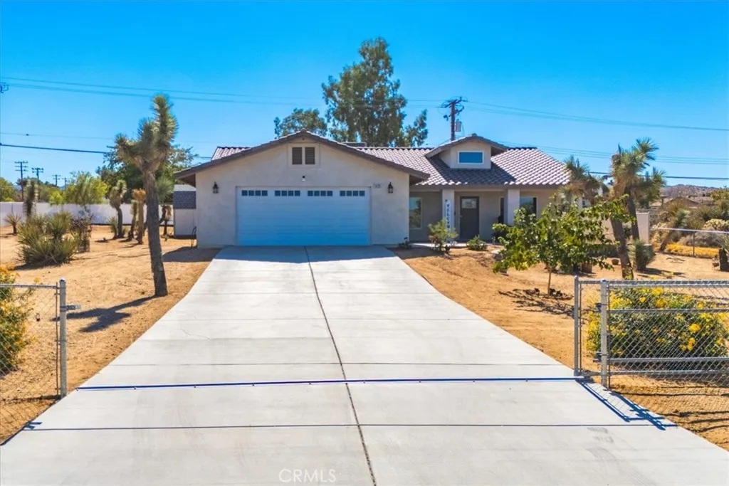 58385 Delano, Yucca Valley, CA 92284 - Photo 2 of 37, Yucca Valley, CA