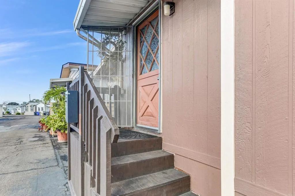 https://cdn.realtyfeed.com/cdn/127/306607418/20633d4e1000cca9b0f54f5fd8164aa5.webp