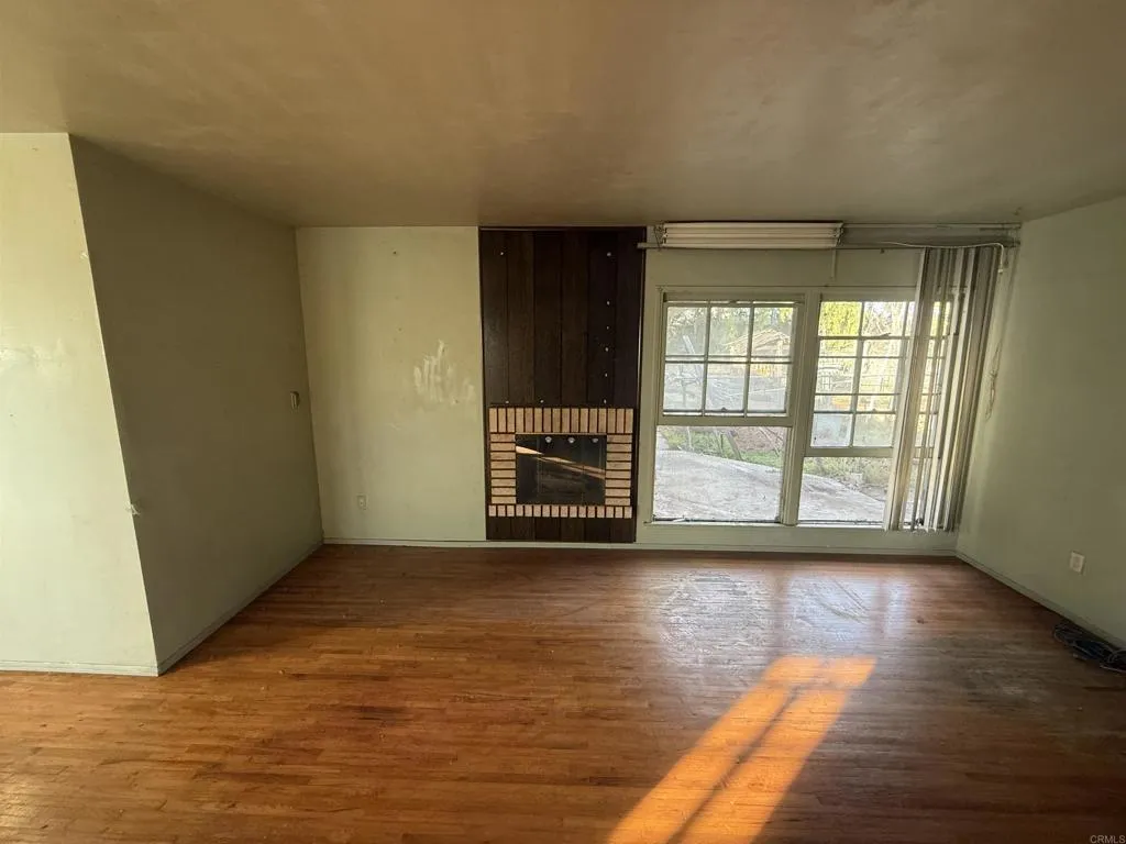 https://cdn.realtyfeed.com/cdn/127/306607526/fa75e2f17dd765b8d5db3b81557d15e2.webp