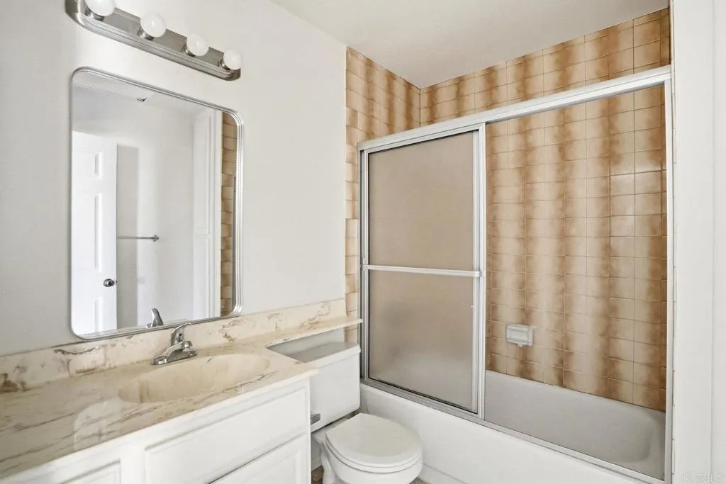 https://cdn.realtyfeed.com/cdn/127/306607557/2bdc12eb8513f01366376b40c682aa27.webp