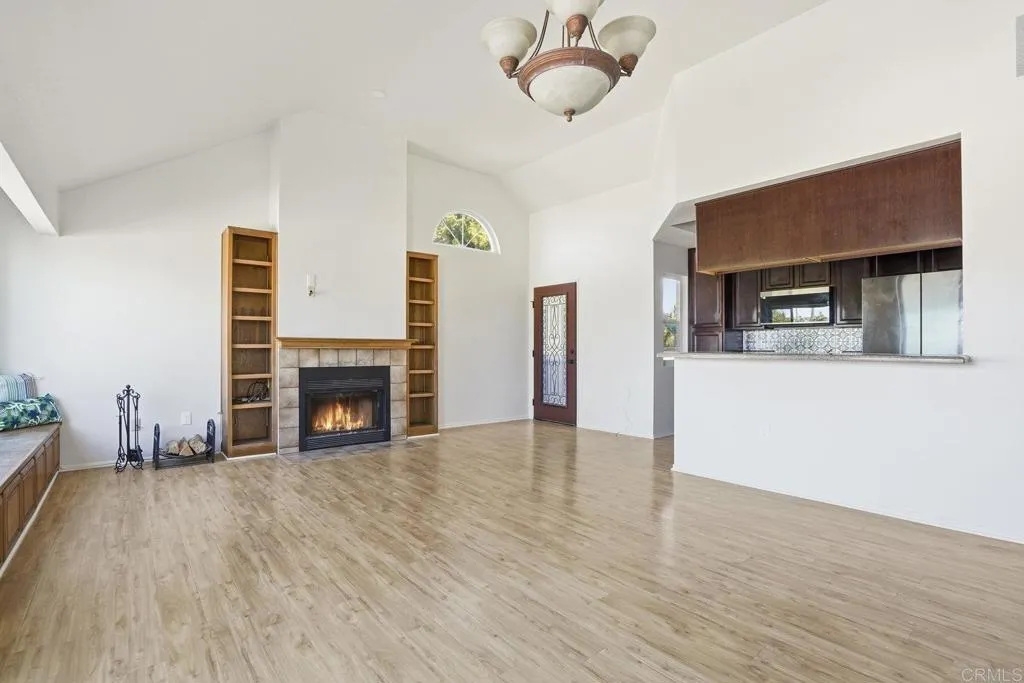 https://cdn.realtyfeed.com/cdn/127/306607557/d806e8bb6c796598f8f36a9947db0a2c.webp