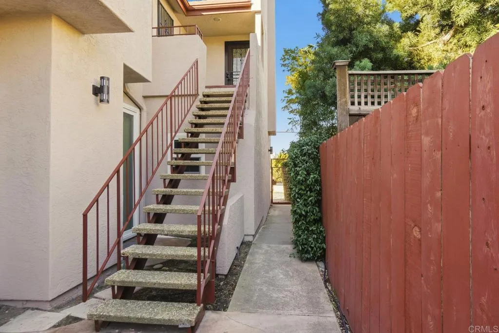 https://cdn.realtyfeed.com/cdn/127/306607557/fb3e341760a1685a7b7ef958d4360a19.webp