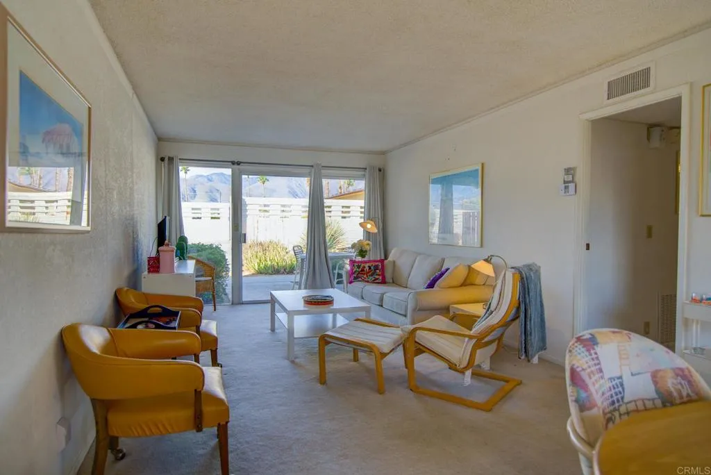 Photo #5: NDP2511569 Listing: Photo #5