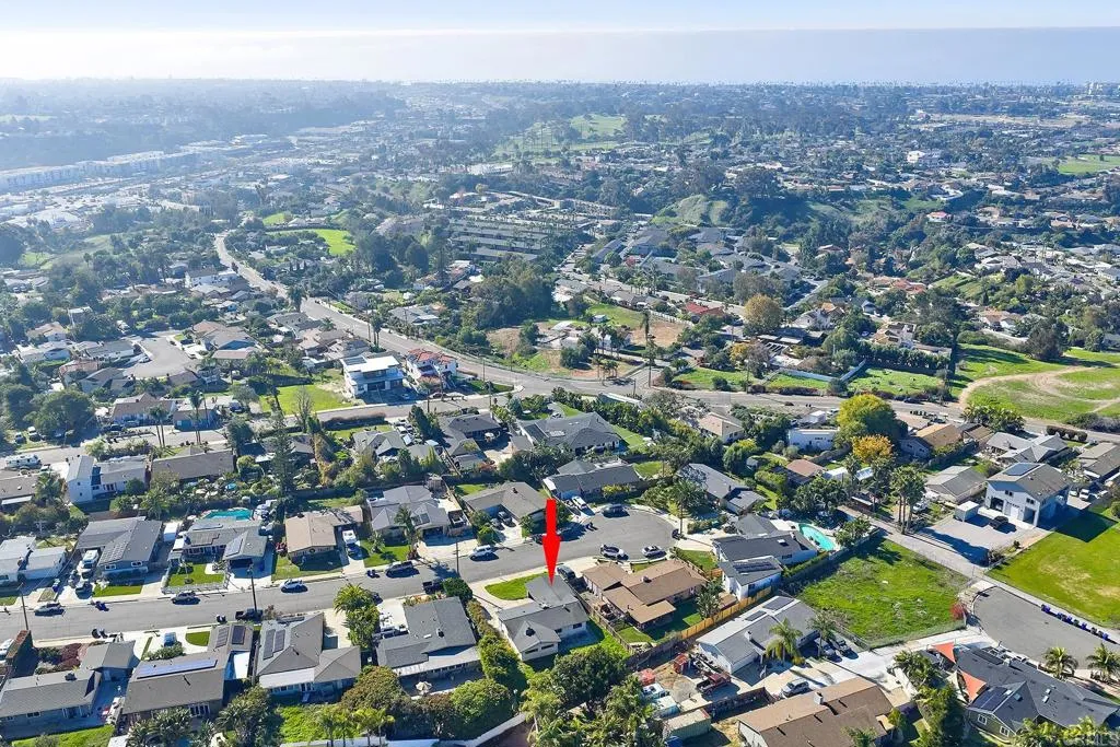 https://cdn.realtyfeed.com/cdn/127/306607651/c57bd1eeb0965d371be879897275d326.webp
