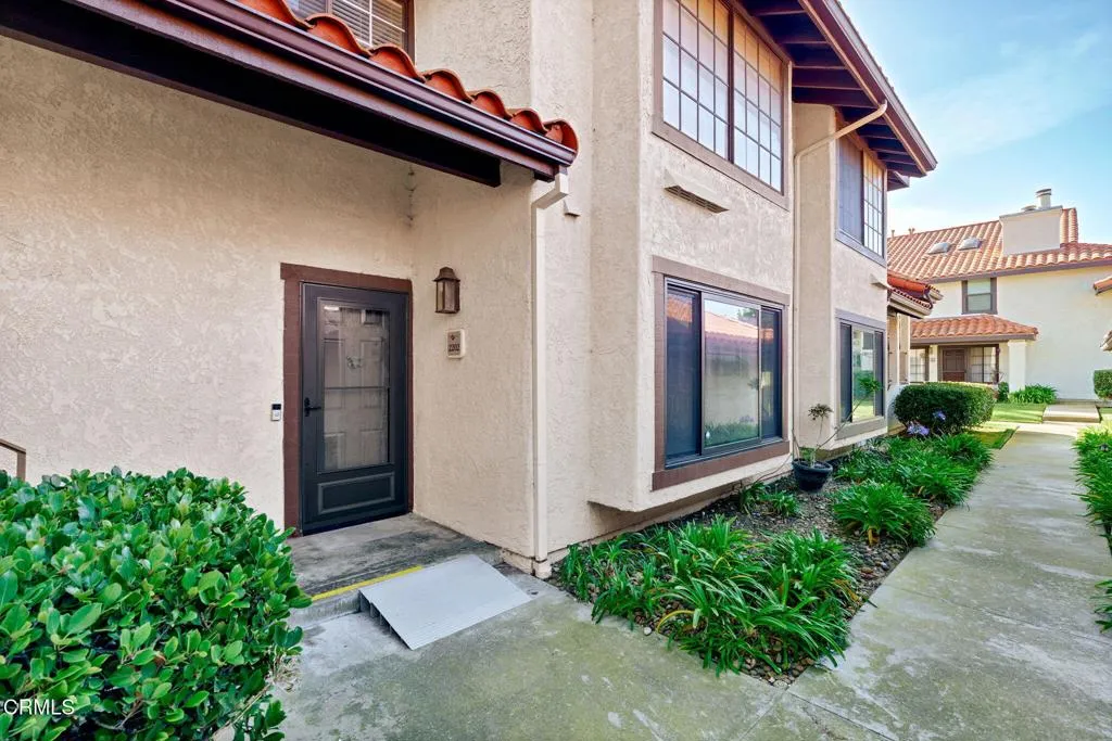 2202 Martinique Lane, Oxnard, CA 93035 - Photo 3 of 39, Oxnard, CA