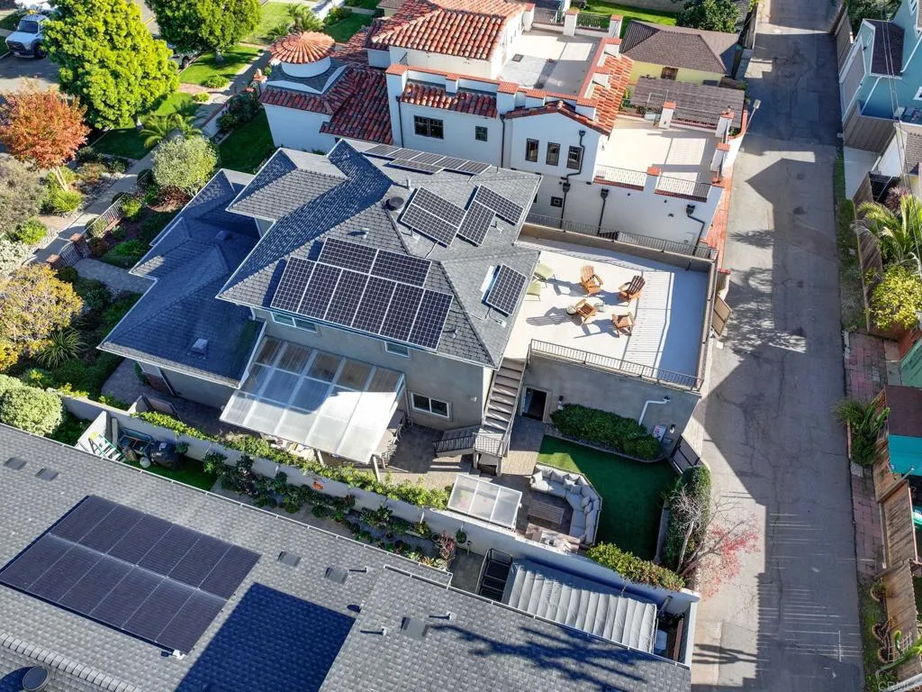 https://cdn.realtyfeed.com/cdn/127/306607677/6b93102e20d1ba68d9d261576f8924e2.webp