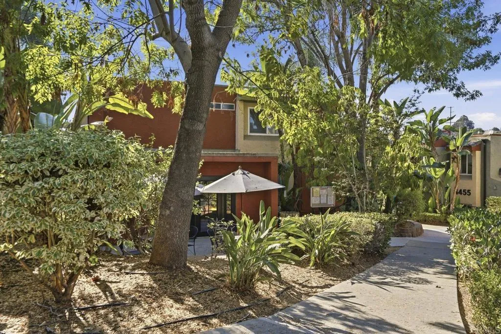 https://cdn.realtyfeed.com/cdn/127/306607685/a106c33e628e708d659f1a8124ffb249.webp