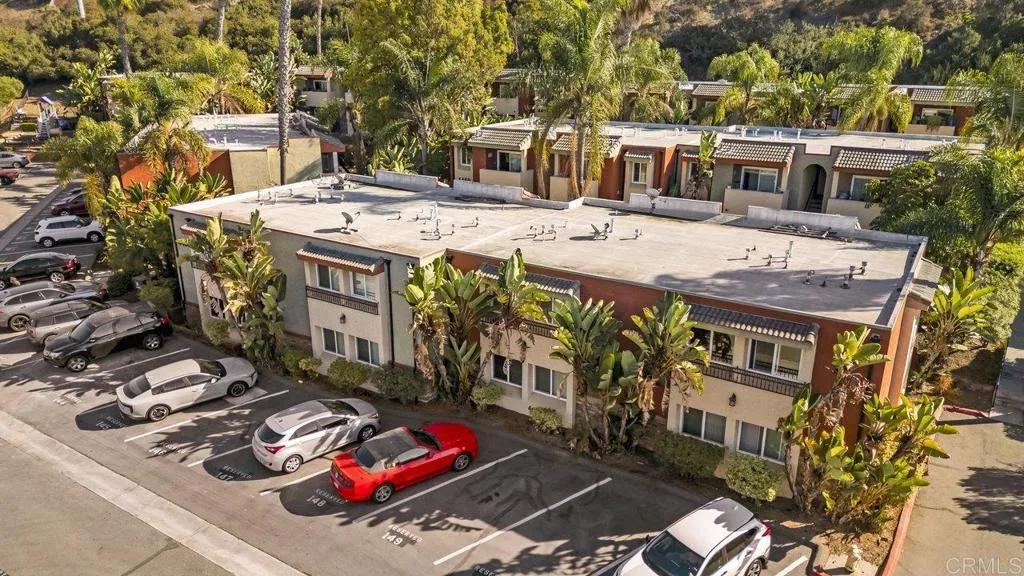 https://cdn.realtyfeed.com/cdn/127/306607685/c8192b8231fb1d6d14873af39b5574b8.webp