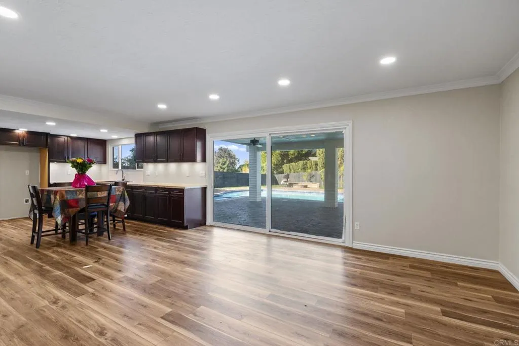 https://cdn.realtyfeed.com/cdn/127/306607782/91cc1cebe5fd2ada2243f568c3834b65.webp