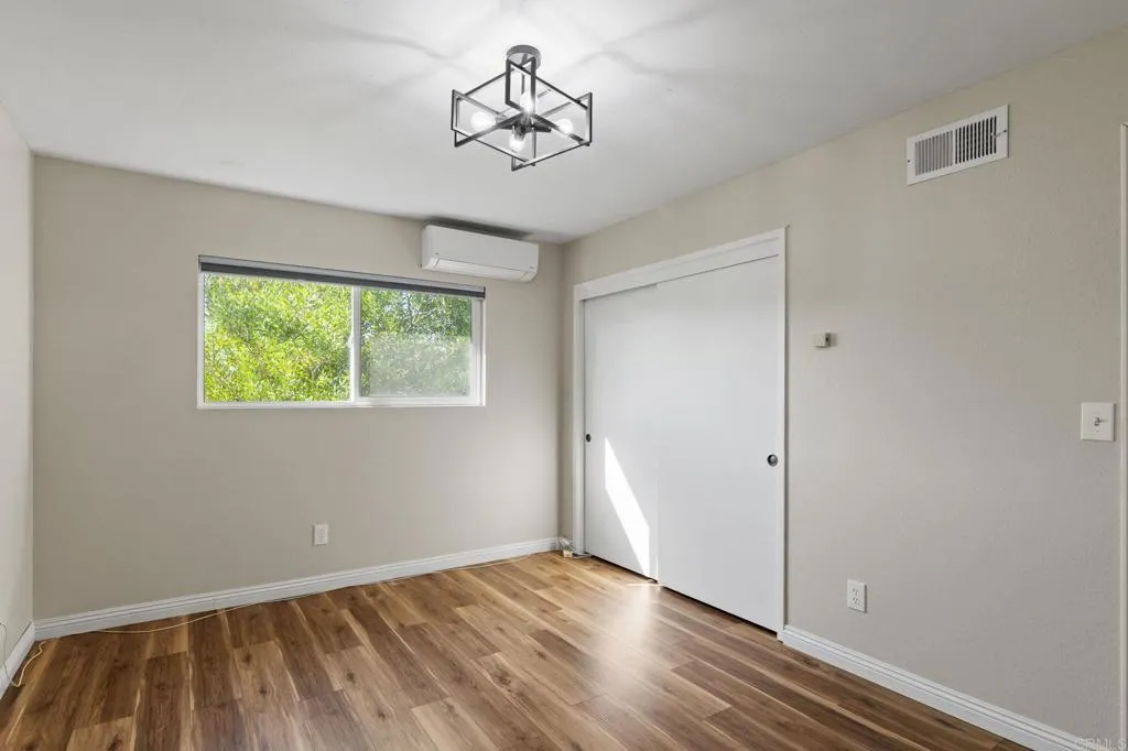 https://cdn.realtyfeed.com/cdn/127/306607782/a305edc42afd949f18e92622c02feea4.webp