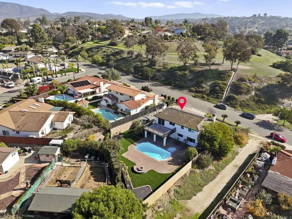 https://cdn.realtyfeed.com/cdn/127/306607782/bea85f9d6bd23fd863378afde0bab6a3.webp