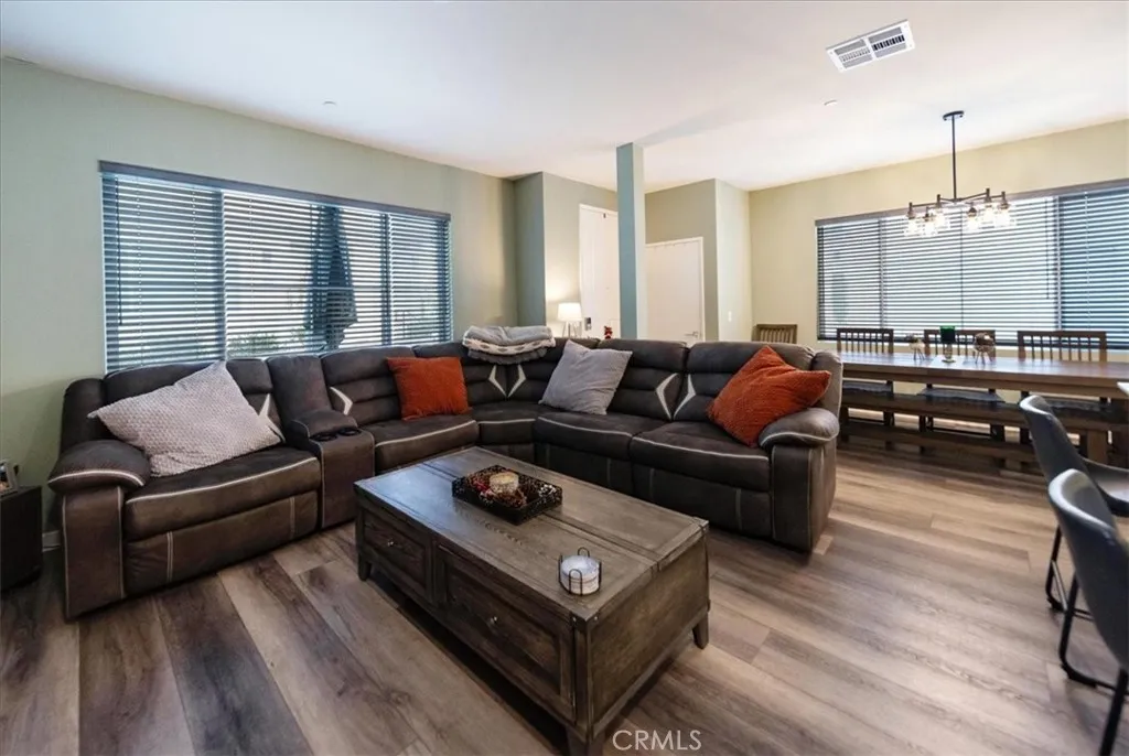 Photo #9: SW25279262 Listing: Photo #9
