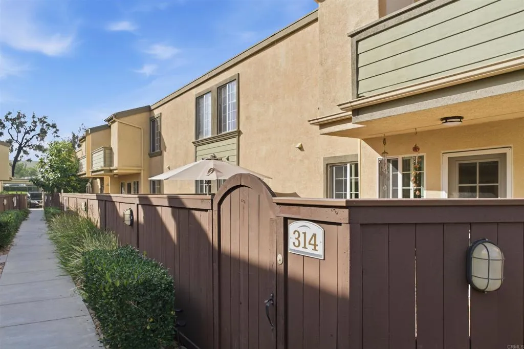 https://cdn.realtyfeed.com/cdn/127/306607911/2377d28a924884e1fdc595d7a8916d9d.webp