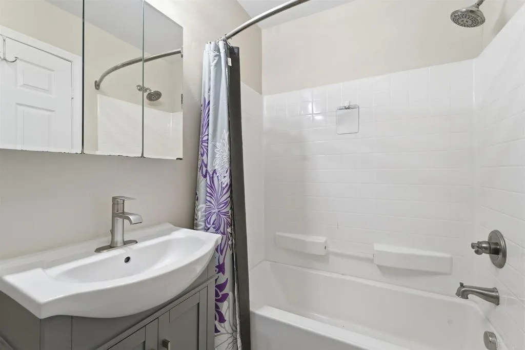 https://cdn.realtyfeed.com/cdn/127/306607911/622802c3d5bd55f11c133e57a568e95f.webp