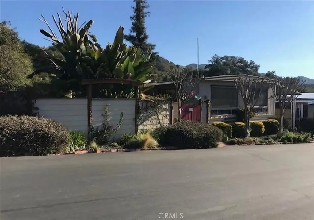 https://cdn.realtyfeed.com/cdn/127/306607936/100766db295674a17d11912b936a5483.webp