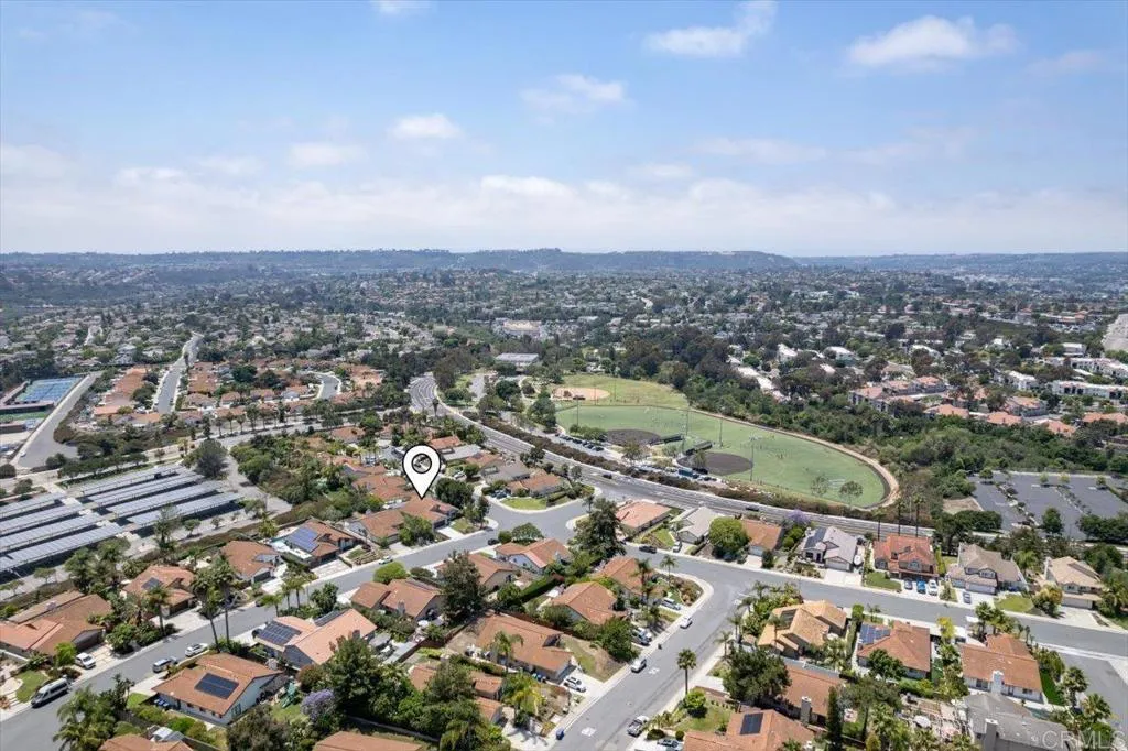 https://cdn.realtyfeed.com/cdn/127/306607989/11fbf2c34e62ec400c25e4b3297c5830.webp
