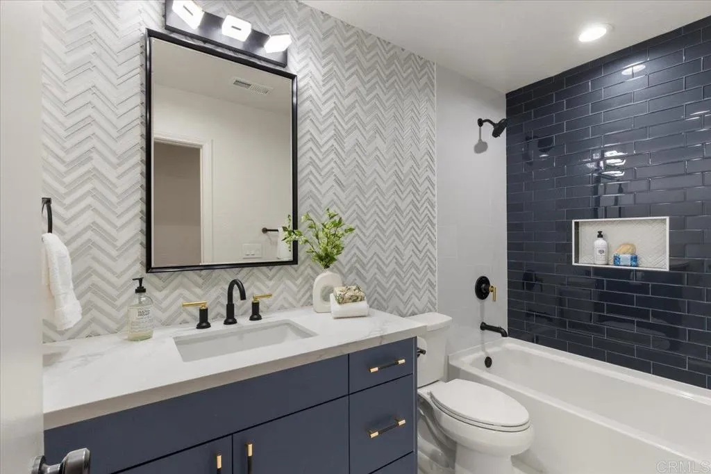 https://cdn.realtyfeed.com/cdn/127/306607989/fa13d5537832146d584f7e157b988100.webp