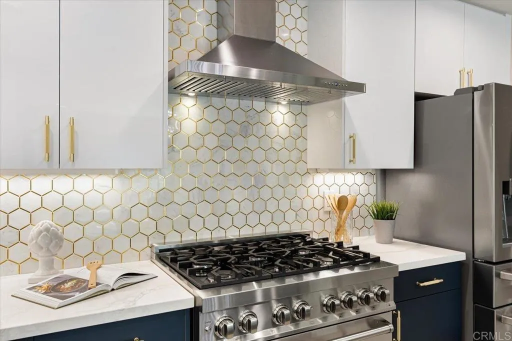 https://cdn.realtyfeed.com/cdn/127/306607989/fc1e8f15b90f42aea1bb750d7280e0dc.webp