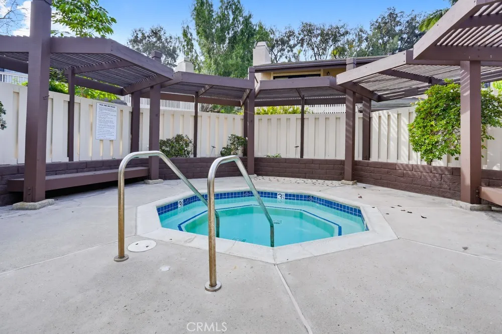 https://cdn.realtyfeed.com/cdn/127/306607995/23c9183cb1f7c2418dbb542b07e97112.webp