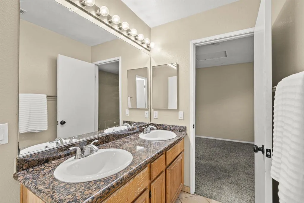 https://cdn.realtyfeed.com/cdn/127/306608046/c3c55c44f81499a6cc58d51c13873a17.webp