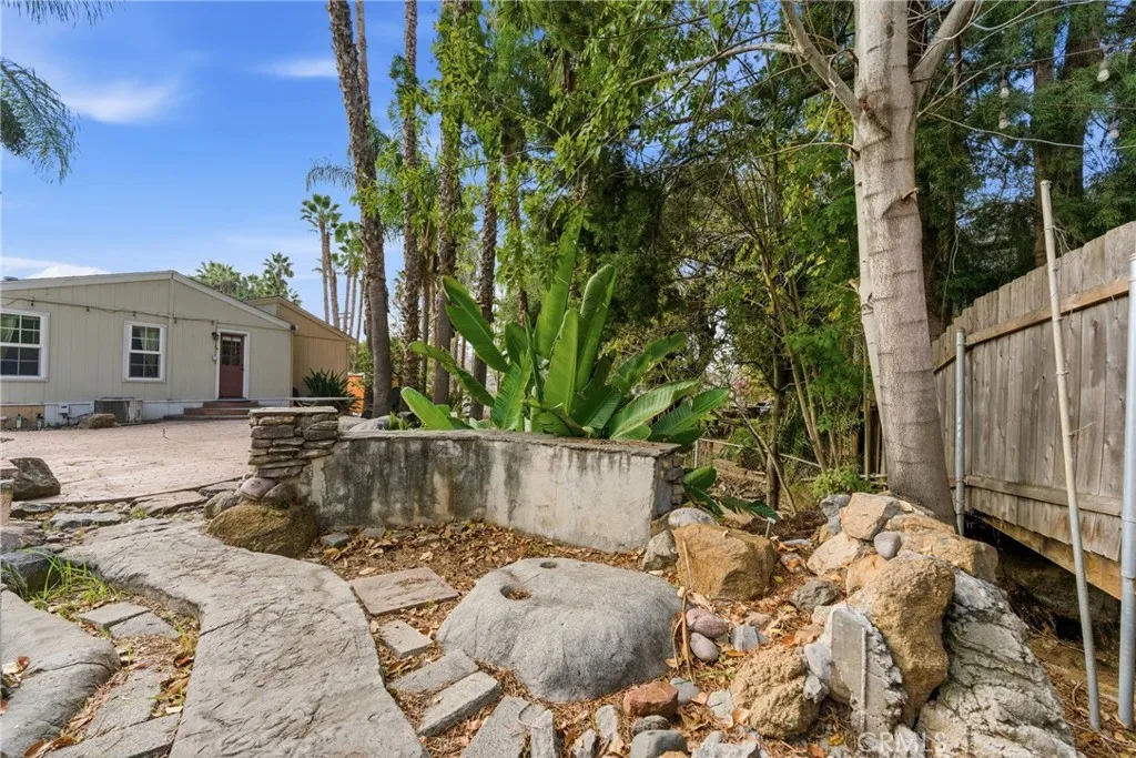 https://cdn.realtyfeed.com/cdn/127/306608185/0670396647810c96b22fb41873926d93.webp