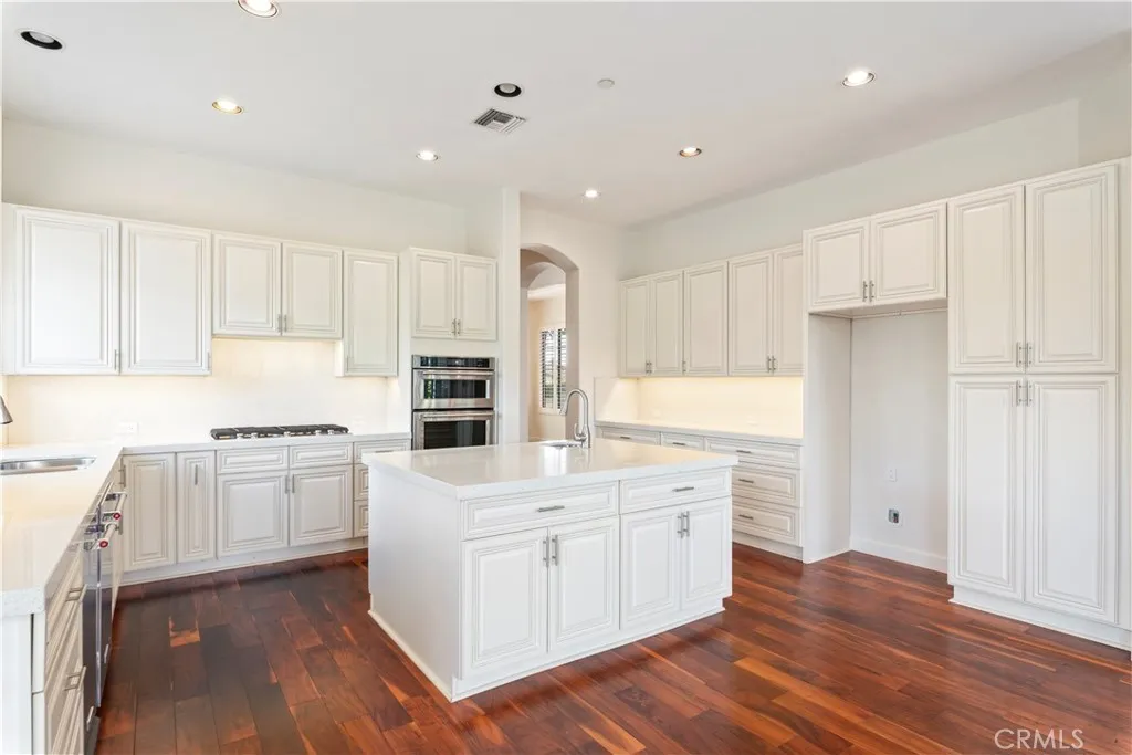 https://cdn.realtyfeed.com/cdn/127/306608256/c9540155362feb207555a2a1f07064c5.webp