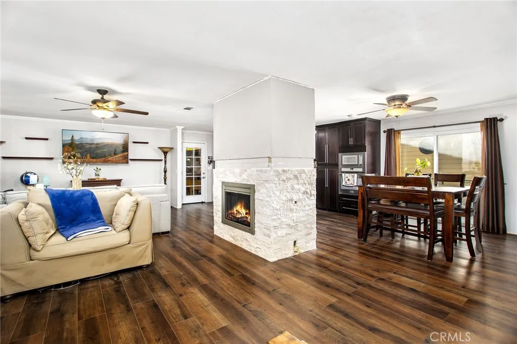 https://cdn.realtyfeed.com/cdn/127/306608387/dfa32dea2ab8ed6de7c71a15c514a4ce.webp